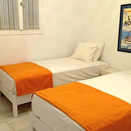 Lydia's Charming House In *