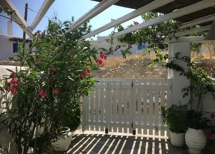 Lydia's Charming House In *