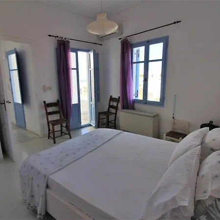 Lydia's Charming House In בית נופש