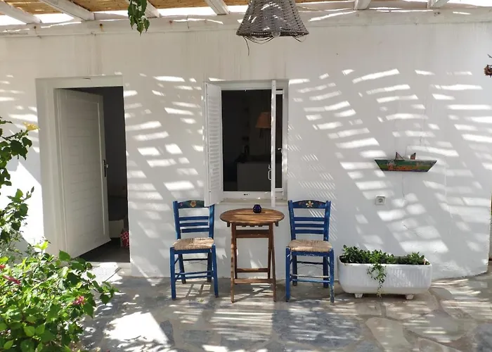 Lydia's Charming House In