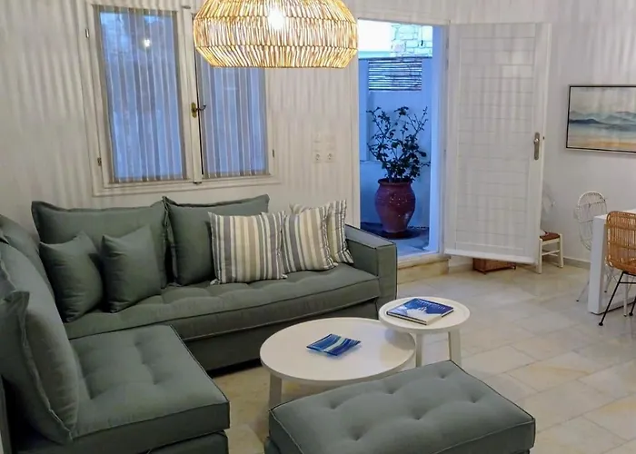 Lydia's Charming House In