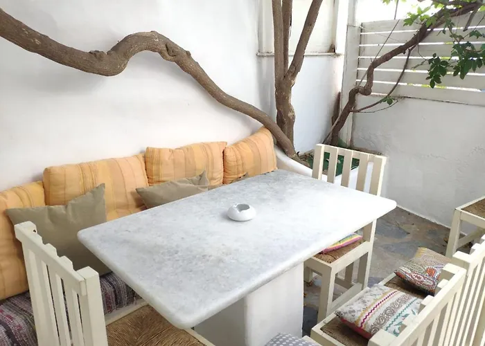 Vakantiehuis Lydia's Charming House In